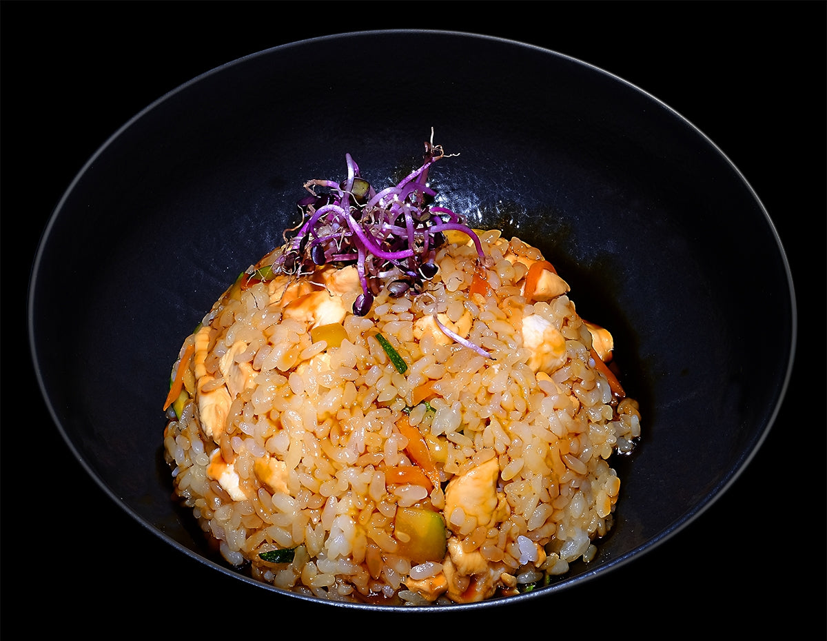 Wok di riso e pollo